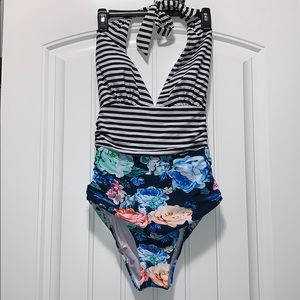 Cupshe Halter Swimsuit 😍